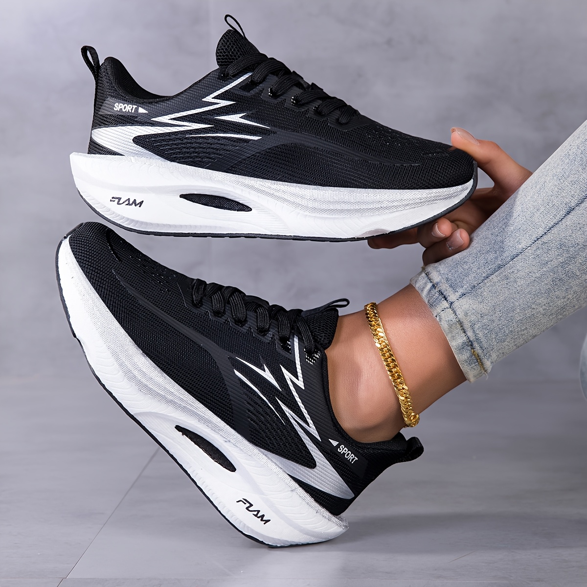 Женские кроссовки: дышащие, ле – обзор и цена Running Gear Woman